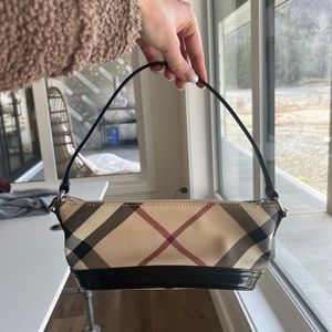 Burberry’s “Bronte Bag”